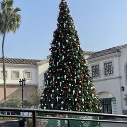 Plaza La Alameda - Holiday. Tree