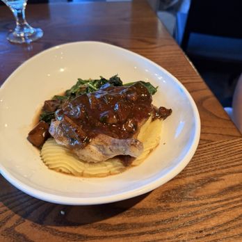 Marker 32 - Pan Roasted Airline Chicken - Seafood Near Me - Jacksonville, Florida