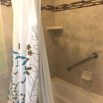 Tropical Beach Resorts - Bathroom with Jacuzzi - Resorts Near Me - Siesta Key, Florida Tropical Beach Resorts - Bathroom with Jacuzzi - Resorts Near Me - Siesta Key, Florida