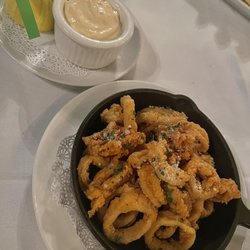 Tewksbury Inn - Fried calamari
