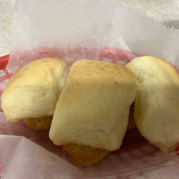 Farm House - Rolls and cornbread - Southern Near Me - Lake Park, Georgia Farm House - Rolls and cornbread - Southern Near Me - Lake Park, Georgia