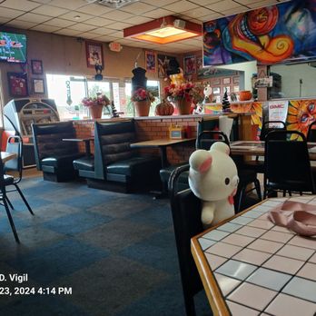 Rex's Hamburgers - Inside - Burgers Near Me - Albuquerque, New Mexico