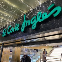 View of the entrance to El Corte Inglés