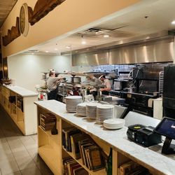 Tratto - Open Kitchen