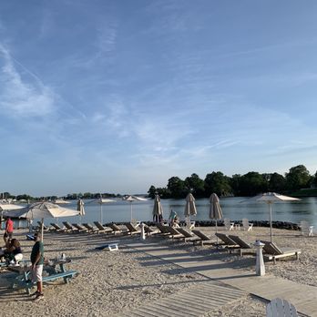 Fish Hawk Oyster Bar - Outside by the pool - Burgers Near Me - Irvington, Virginia