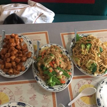 Wah Shine - Fried rice (vegan style) veggie noodles and cherry tofu - Chinese Near Me - Vacaville, California Wah Shine - Fried rice (vegan style) veggie noodles and cherry tofu - Chinese Near Me - Vacaville, California