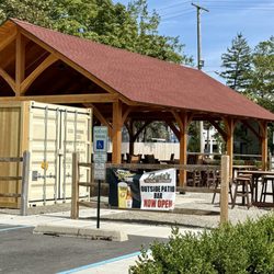 Doyle's Pour House - Outside Patio Bar.