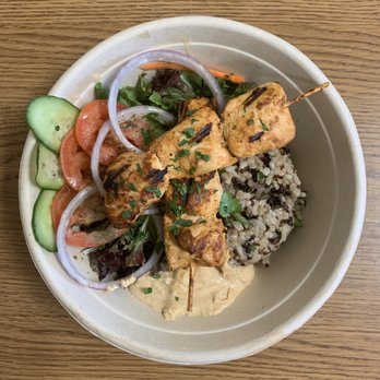 Chinollo - Chicken Mediterraneo - New American Near Me - Carson, California