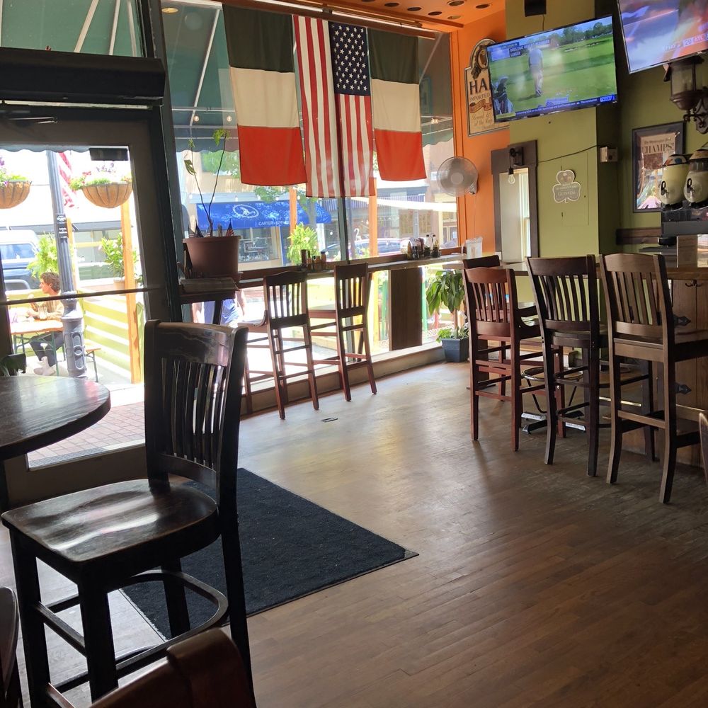 Nice clean bar area