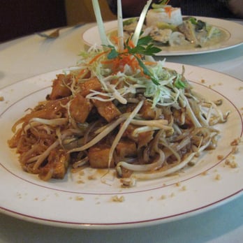 Baan Sawan Thai Bistro - Pad Thai with Tofu - Thai Near Me - Columbia, South Carolina Baan Sawan Thai Bistro - Pad Thai with Tofu - Thai Near Me - Columbia, South Carolina