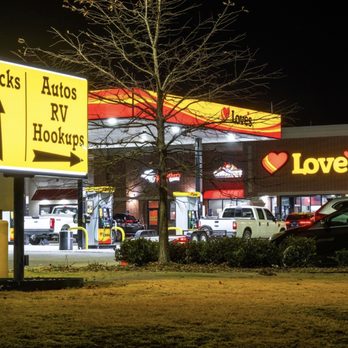 Love's Travel Stop - Gas Stations Near Me - Norfolk, Nebraska