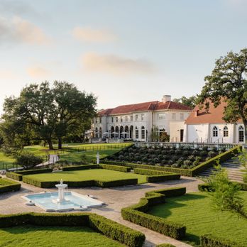 Commodore Perry Estate - Exterior - Hotels Near Me - Austin, Texas Commodore Perry Estate - Exterior - Hotels Near Me - Austin, Texas