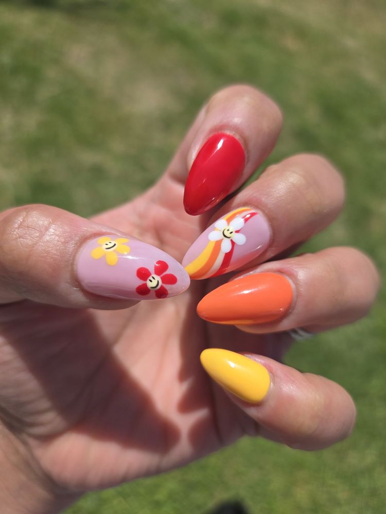 Chloe's Studio Nails Logo