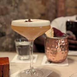 La Llibreria - Samantha & Mula de Janeiro, both 5 stars. Tue evening 2026-10-14