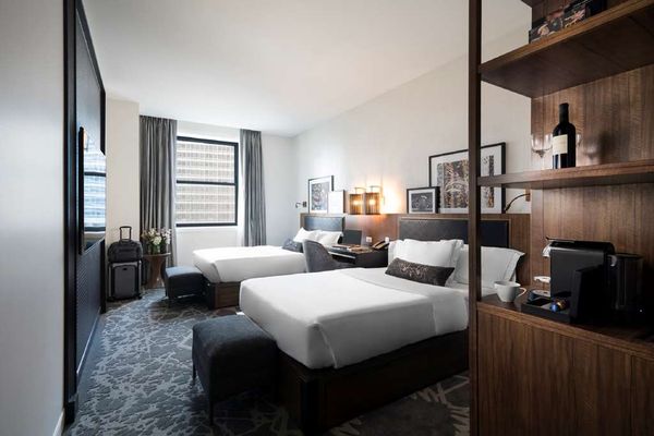 LondonHouse Chicago, Curio Collection by Hilton by null