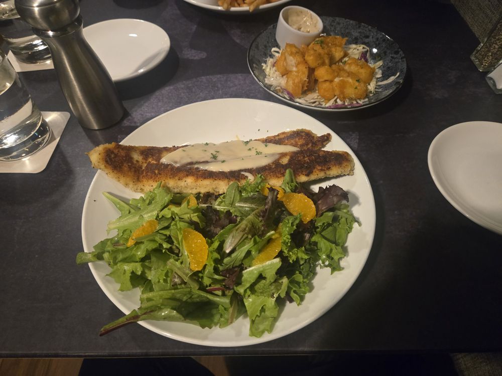 LARS Bar & Restaurant