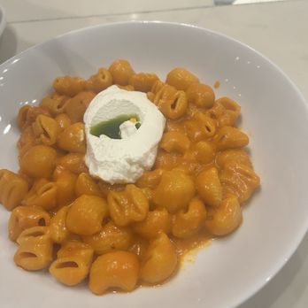 Cento Pasta Bar - Spicy pomodoro - Italian Near Me - Los Angeles, California Cento Pasta Bar - Spicy pomodoro - Italian Near Me - Los Angeles, California