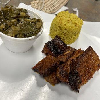 Smoke'N Ash BBQ - Brisket with beefy greens - Barbeque Near Me - Arlington, Texas Smoke'N Ash BBQ - Brisket with beefy greens - Barbeque Near Me - Arlington, Texas
