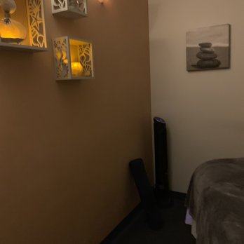 Hand & Stone Massage and Facial Spa - Massage bed and area - Massage Near Me - Costa Mesa, California Hand & Stone Massage and Facial Spa - Massage bed and area - Massage Near Me - Costa Mesa, California