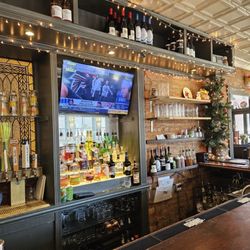 The Outpost American Tavern - Bar area