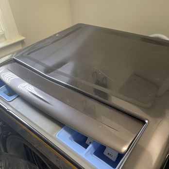 Asata Moving - Scratches and dents. About a year old bought brand new. - Movers Near Me - Brooklyn, New York