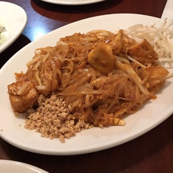 Bangkok Basil - Tofu Pad Thai - Thai Near Me - Redmond, Washington