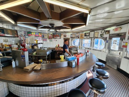 White Mana Diner by null