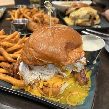 Southern Social - Sunrise chicken sandwich - Southern Near Me - Woodbury, Minnesota Southern Social - Sunrise chicken sandwich - Southern Near Me - Woodbury, Minnesota