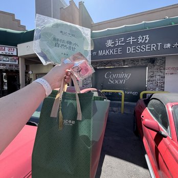 Makkee Dessert - Cheers! - Desserts Near Me - Los Angeles, California