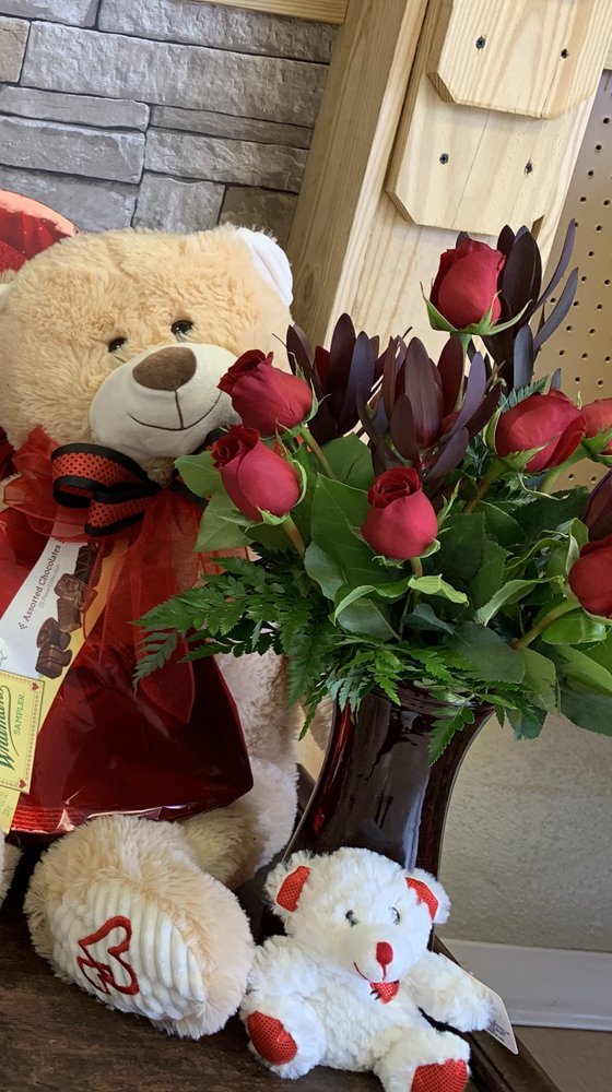 MISTY’S FLORIST Updated September 2024 477 W Main St, Abingdon