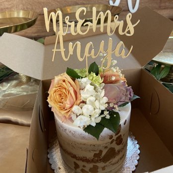 Suzie Q's Bakery - Wedding cake!! - Custom Cakes Near Me - Corona , California Suzie Q's Bakery - Wedding cake!! - Custom Cakes Near Me - Corona , California