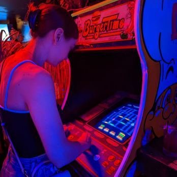 Replay Lincoln Park - Arcades Near Me - Chicago, Illinois