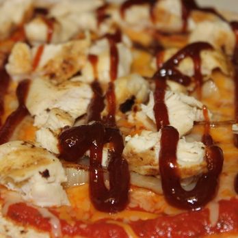 Trimana 888 - a pizza with chicken and sauce - Breakfast & Brunch Near Me - Los Angeles, California Trimana 888 - a pizza with chicken and sauce - Breakfast & Brunch Near Me - Los Angeles, California