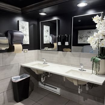 La Morena mexican restaurant 2 - Lovely bathrooms. Right sink didn't work. - Mexican Near Me - Aurora, Colorado La Morena mexican restaurant 2 - Lovely bathrooms. Right sink didn't work. - Mexican Near Me - Aurora, Colorado