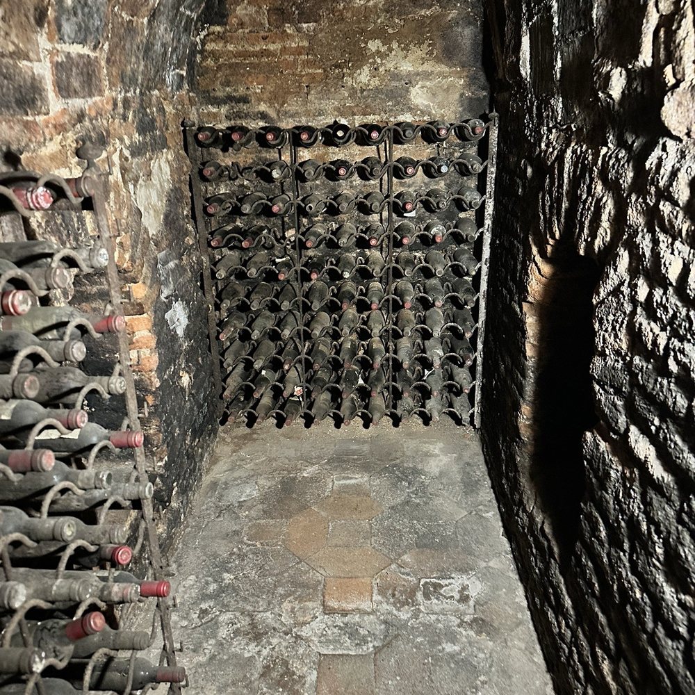Botín - In the basement - Spanish Near Me - Madrid, M