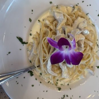 Cross Bay Diner - Fettucini Alfredo with grilled chicken - American Near Me - Howard Beach, New York Cross Bay Diner - Fettucini Alfredo with grilled chicken - American Near Me - Howard Beach, New York