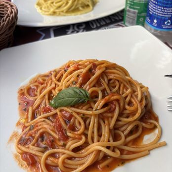 Cantina e Cucina - Gluten free spaghetti with tomato sauce - Cafeteria Near Me - Rome, RM Cantina e Cucina - Gluten free spaghetti with tomato sauce - Cafeteria Near Me - Rome, RM
