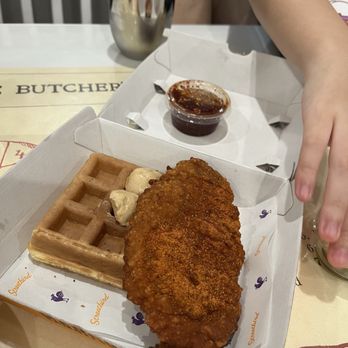 Wonder Astoria - Chicken and waffles - Food Court Near Me - Long Island City, New York Wonder Astoria - Chicken and waffles - Food Court Near Me - Long Island City, New York