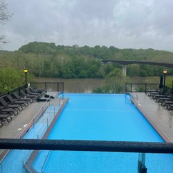 Bavarian Brother's Brewing - Pool for staying guest