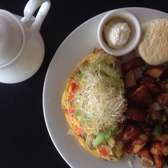 Orange Cafe Bistro - Hot tea with gourmet omelet - Breakfast & Brunch Near Me - Orange, California
