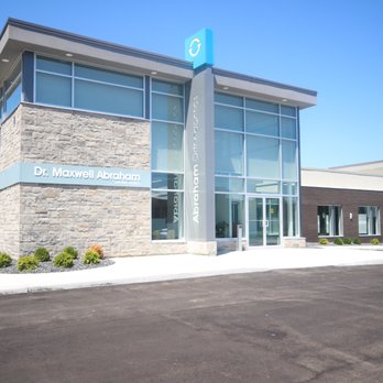 Abraham Orthodontics - Exterior of Abraham Orthodontics, Serving Leamington ON and Essex ON - Orthodontists Near Me - Leamington, Ontario