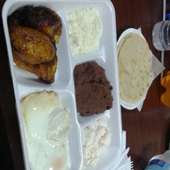 Paseo Catracho - Moms tipico - Latin American Near Me - Miami, Florida