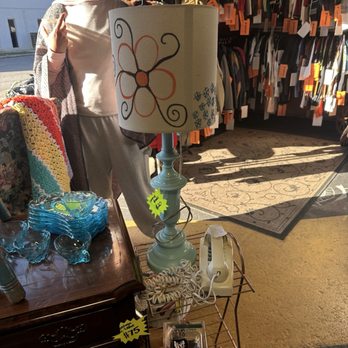 The Local Dive Retail - Used, Vintage & Consignment Near Me - Chattanooga, Tennessee
