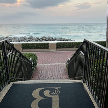 HMF at The Breakers - Outside ocean view from hotel - Tapas Bars Near Me - Palm Beach, Florida HMF at The Breakers - Outside ocean view from hotel - Tapas Bars Near Me - Palm Beach, Florida