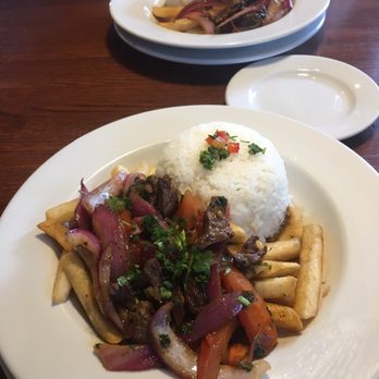 Pisco Sour Restaurant & Lounge - Lomo saltado - Peruvian Near Me - Aurora, Colorado