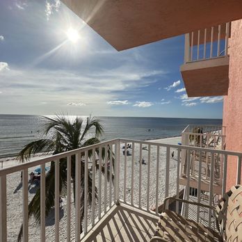 Edison Beach House - View from our balcony - Hotels Near Me - Fort Myers Beach, Florida Edison Beach House - View from our balcony - Hotels Near Me - Fort Myers Beach, Florida