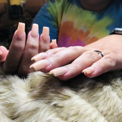 A & T Nails & Spa
