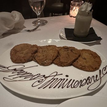 Mooo....Burlington - We waited 18 minutes and it was worth it! Fresh baked! - Steakhouses Near Me - Burlington, Massachusetts Mooo....Burlington - We waited 18 minutes and it was worth it! Fresh baked! - Steakhouses Near Me - Burlington, Massachusetts