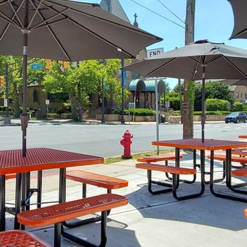DeeDee's Pizza - Outdoor seating - Pizza Near Me - Highland Park, New Jersey DeeDee's Pizza - Outdoor seating - Pizza Near Me - Highland Park, New Jersey
