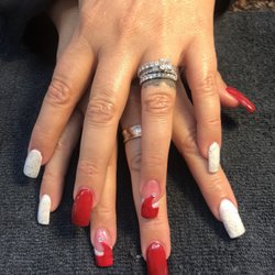 Christmas nails by Corynn Lewis